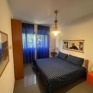 Apartment Canal
