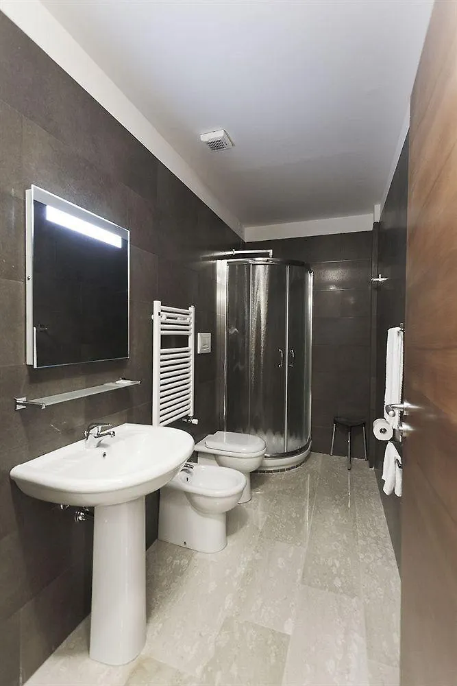 Oasi Village Hotel Mediolan