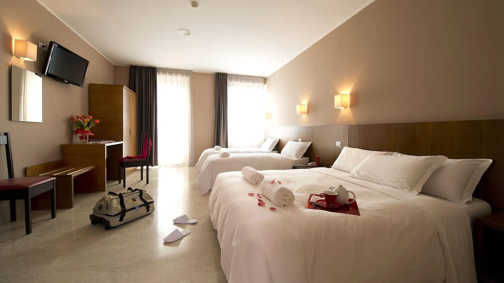 ***  Oasi Village Hotel Milano Italia